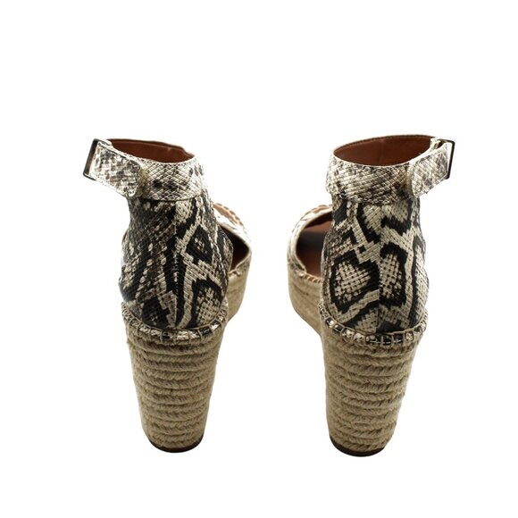 Sandals - Picture 7 of 8